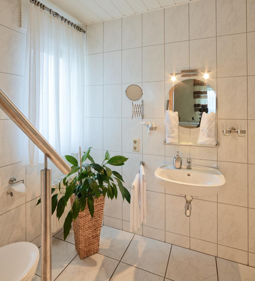 Gaestehaus Alexanderhof Лайвен Екстериор снимка