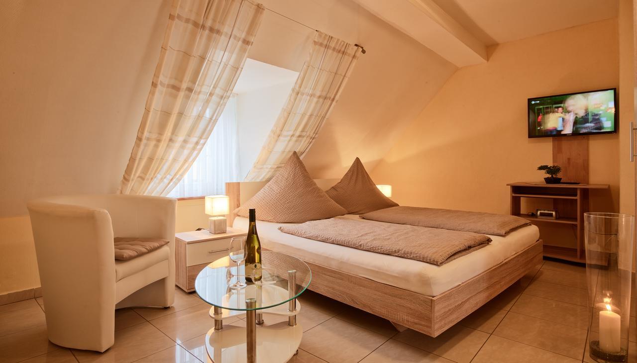 Gaestehaus Alexanderhof Лайвен Екстериор снимка