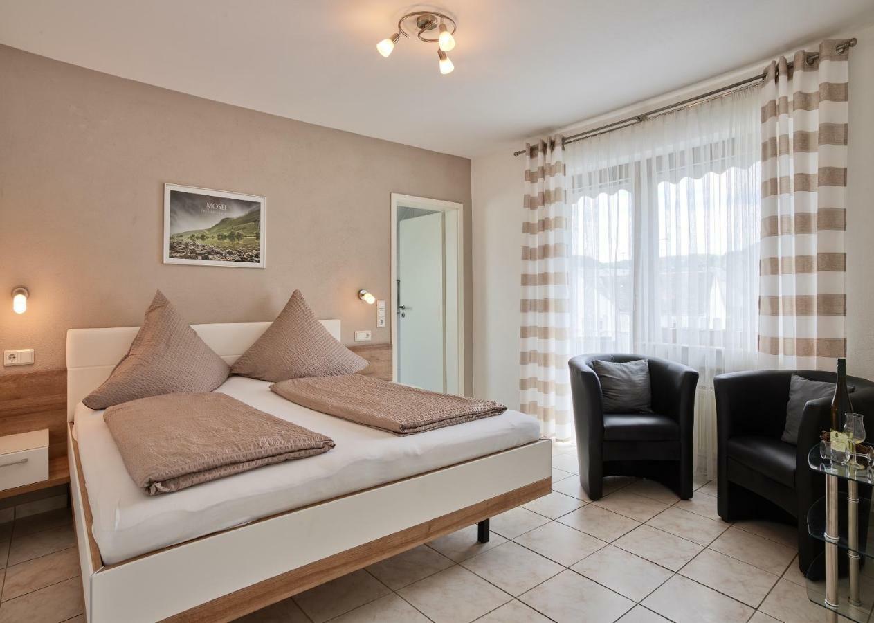 Gaestehaus Alexanderhof Лайвен Екстериор снимка